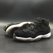 Air Jordan 11 black gold velvet  - 6