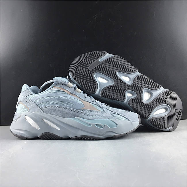 Adidas Yeezy Boost 700 V2 Hospital Blue FV8424  - 1