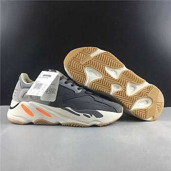 Adidas Yeezy Boost 700 Magnet Fv9922