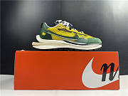 Nike Vaporwaffle sacai Tour Yellow Stadium Green CV1363-700  - 1