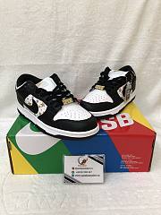 Nike SB Dunk Low Supreme Stars Black (2021) DH3228-102 - 5