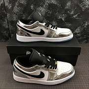 Air Jordan 1 Low “Pass The Torch” 553558-016  - 3