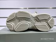 Balenciaga Triple S Beige (W) 524039W2FW19700  - 3