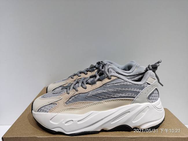 Adidas Yeezy Boost 700 V2 “Cream” GY7924  - 1