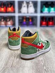 Nike SB Dunk High Dog Walker BQ6827-300 - 3