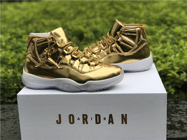 Air Jordan 11 Retro Pinancle 378037-103 - 1