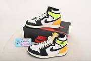 Air Jordan 1 Retro High White Black Volt University Gold 555088-118 - 4