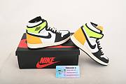 Air Jordan 1 Retro High White Black Volt University Gold 555088-118 - 5