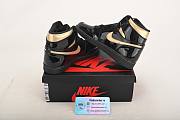 Air Jordan 1 Retro High Black Metallic Gold (2020)  555088-032 - 4