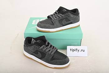 Nike SB Dunk Low Dark Grey Black Gum AR0778-001