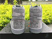 KAWS x Air Jordan 1“Cool Grey” 907958-003 - 3