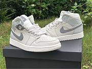 Air Jordan 1 Mid Light Bone 852542-003  - 4