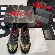 Versace Chain Reaction Black  Sole Yellow - 4