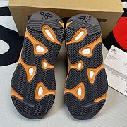 Aidas Yeezy Boost 700 Enflame Amber GW0297 - 5