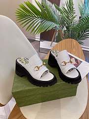 Gucci Sandals 02 - 1