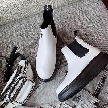 Alexander McQueen Hybrid Chelsea Boot Black White 586398WHX529061