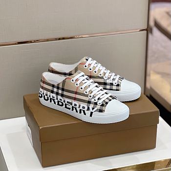 Burberry Logo Print Vintage  Archive Beige