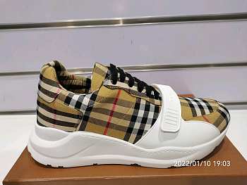 Burberry Vintage Check Cotton Beige