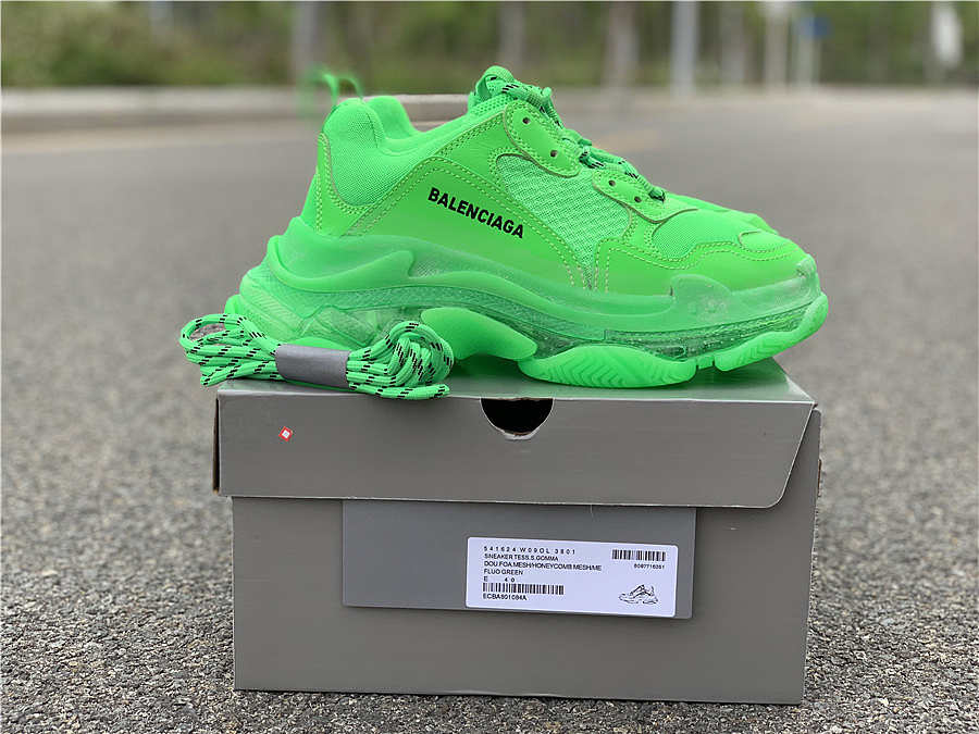 Balenciaga Triple S Neon Green Clear Sole 541624 W09OL 3801 - tipify.ru