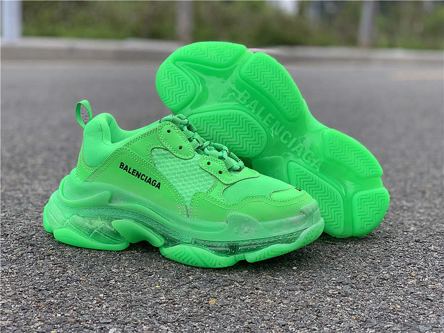 Balenciaga Triple S Neon Green Clear Sole 541624 W09OL 3801 - tipify.ru