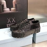 Prada Double Wheel Sequin Black  - 6