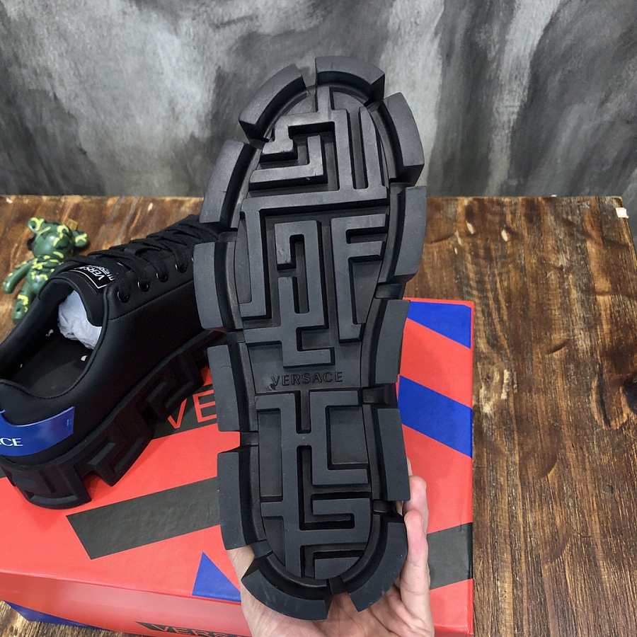 versace greca labyrinth