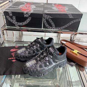 Versace Chain Reaction Sneaker Black White