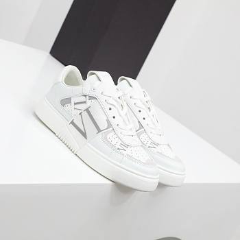 Valentino Garavani Band Leather White Grey Word