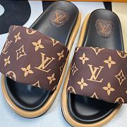 LV Slippers  - 6