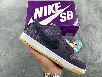 Nike SB Dunk Low 