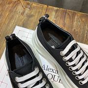 Alexander McQueen Tread Slick Lace Up Boot Low Black White - 5