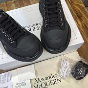 Alexander McQueen Tread Slick Lace Up Boot Low Black - 3