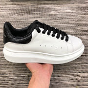 Alexander McQueen Oversized White Black - 3