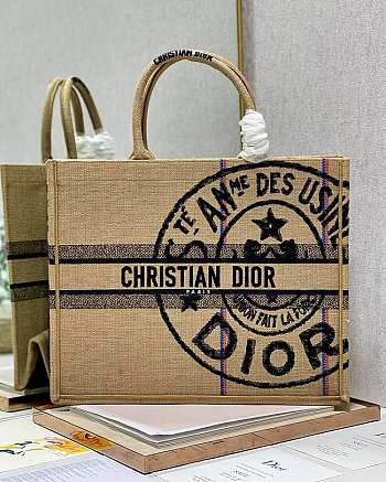 DIOR | Medium Book Tote Beige Jute Canvas Embroidered With Union Motif 