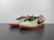 Nike SB Dunk Low Pro Hennessy BQ6817-100 - 2