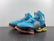 Nike LeBron 19 Christmas DC9338-400 - 4