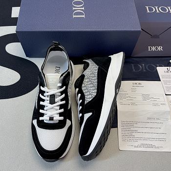 Dior B25 Oblique Runner Sneaker Black Suede 3SN259YUH_H960