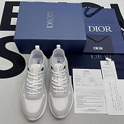 Dior B25 Runner Sneaker White Dior Oblique Canvas and Suede 3SN259YTR_H069 - 2