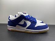 Nike SB Dunk Low Los Angeles Dodgers DO9395-400 - 3