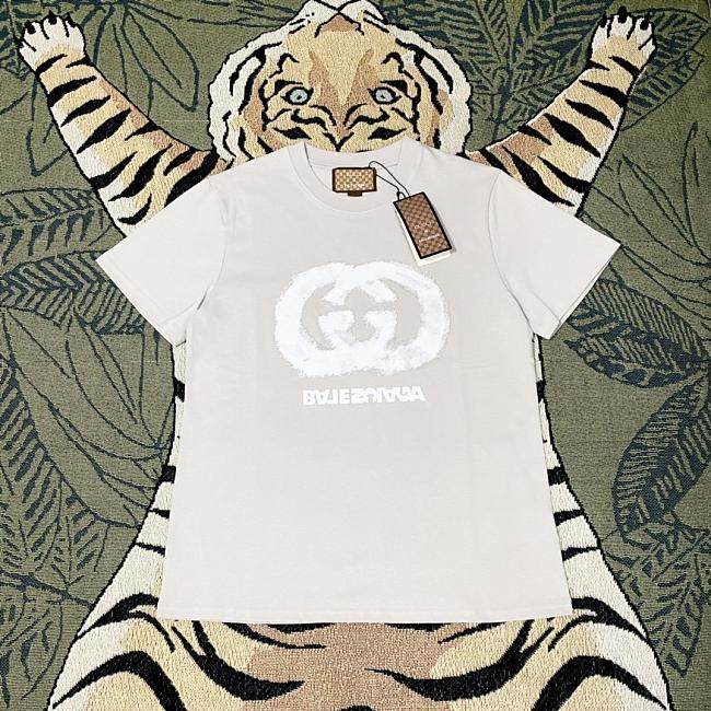 Gucci x Balenciaga Tshirt Logo White tipify.ru