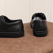 LV Ollie Sneaker All Black - 2