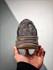 adidas Yeezy Boost 700 Mauve EE9614 - 6