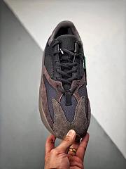 adidas Yeezy Boost 700 Mauve EE9614 - 4