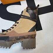 LOUIS VUITTON LAUREATE PLATFORM DESERT BOOT IN BEIGE 1A4XYE - 2