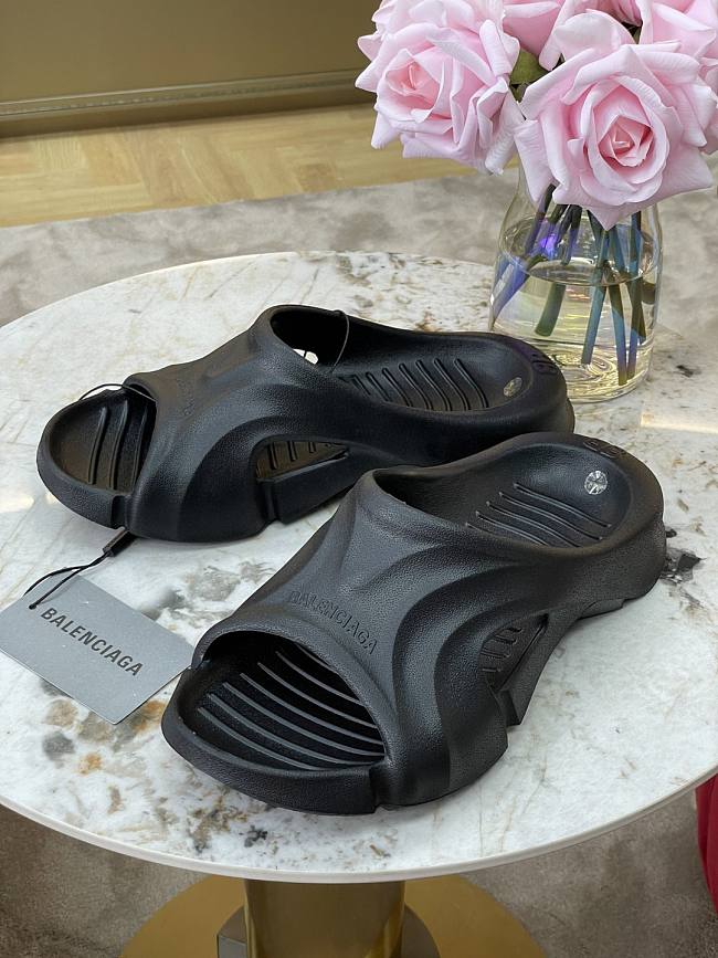 Balenciaga Mold Slide Sandal Black 653874W3CE21000 - 1