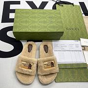 Women's The North Face x Gucci slide Beige merino wool 679948 DEB00 9556 - 1