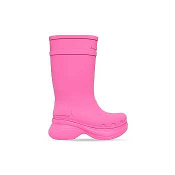 Balenciaga Crocs Boot in bright pink rubber 677388W1S8E5300