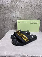 Off White Industrial Belt Slider Black  - 4