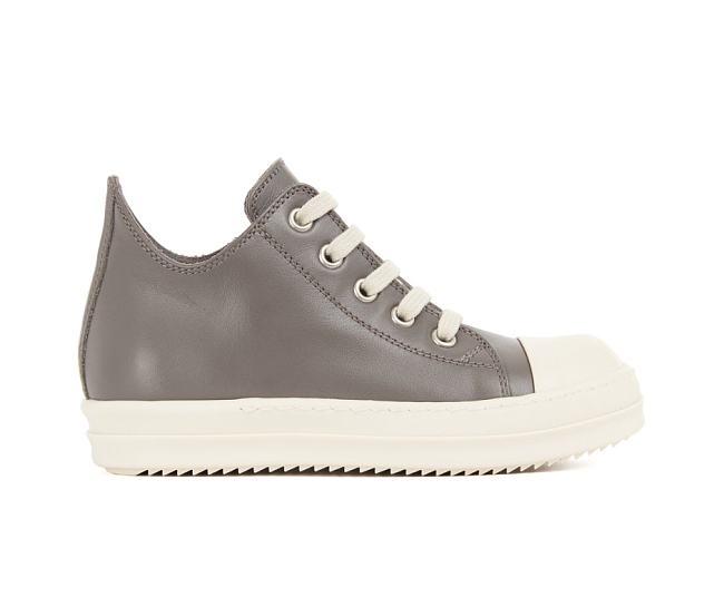 RICK OWENS FW22 STROBE LOW SNEAKS IN DUST AND MILK  - 1