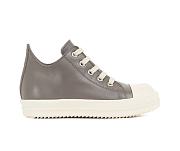 RICK OWENS FW22 STROBE LOW SNEAKS IN DUST AND MILK  - 1